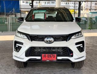 โตโยต้า Fortuner 2.8 GR