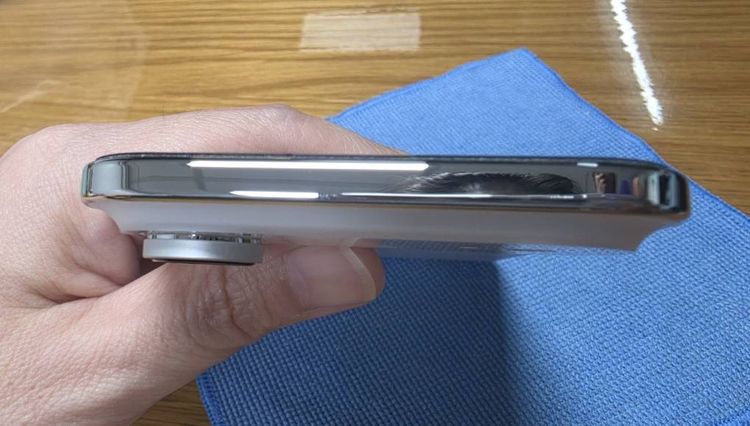 ขาย iPhone Air 256 GB มือสอง กล่องและอุปกรณ์ครบ สภาพดี พร้อมเคส 2 ชิ้น รูปที่ 4