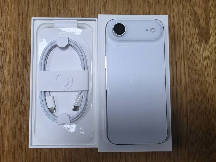 ขาย iPhone Air 256 GB มือสอง กล่องและอุปกรณ์ครบ สภาพดี พร้อมเคส 2 ชิ้น รูปที่ 2