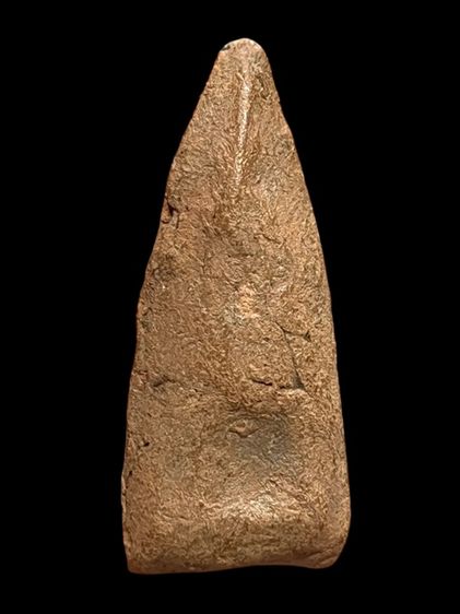 พระเลี่ยงเนื้อดิน ลําพูน รูปที่ 2