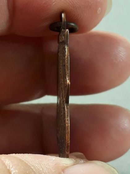 เหรียญหลวงพ่อกลั่น วัดพระญาติ จ.พระนครศรีอยุธยา รุ่นแรก ปี2469 พิมพ์หลังเสี้ยนตอง เนื้อทองแดงกะไหล่ทองสภาพยังสวย รูปที่ 4