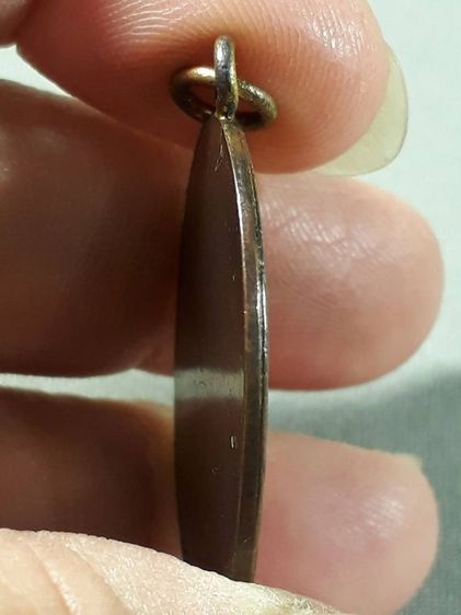 เหรียญหลวงปู่ไข่ วัดเชิงเลน กรุงเทพฯ รุ่นแรก ปี2473 เนื้อทองแดงกะไหล่ทองหูเชื่อมสภาพยังสวย รูปที่ 3