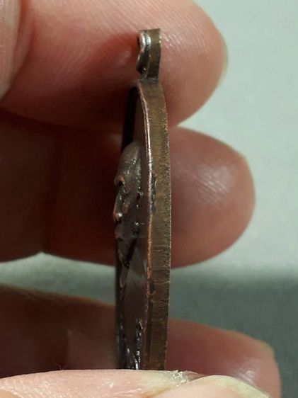 เหรียญหลวงปู่ทิม วัดแม่น้ำคู้ จังหวัดระยอง รุ่นอรหันต์ สัมพุทโธ ปี 2518 เนื้อทองแดงกะไหล่ทอง รูปที่ 3