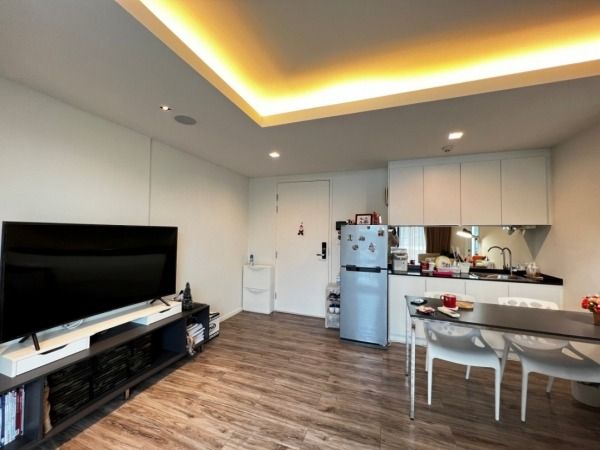 ขายคอนโดใกล้ มจธ. Parque Phutthabucha 48 ห้อง 34 ตร.ม. วิวสระ บรรยากาศรีสอร์ท