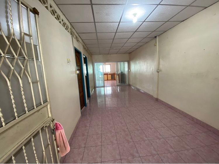 อื่นๆ มีบางส่วน 2010 ไม่ใช่ ขายบ้านทาวน์เฮาส์ 1.7M ใกล้ห้าง,บีทีเอส รูปที่ 3