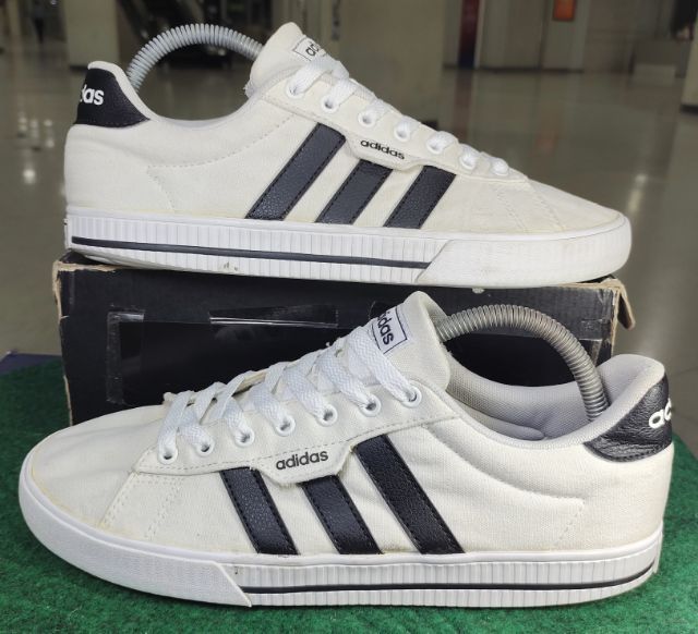 รองเท้า💥adidas Lifestyle💥ของแท้‼️สวยๆ เดิมๆ สภาพดี💥ไซร์ 42.5  รูปที่ 9