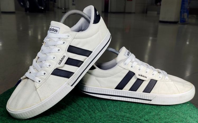 รองเท้า💥adidas Lifestyle💥ของแท้‼️สวยๆ เดิมๆ สภาพดี💥ไซร์ 42.5  รูปที่ 10