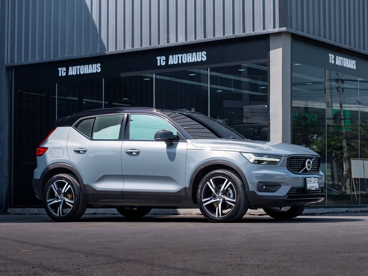 รถ Volvo XC40 2.0 T5 R-Design 4WD สี เทา