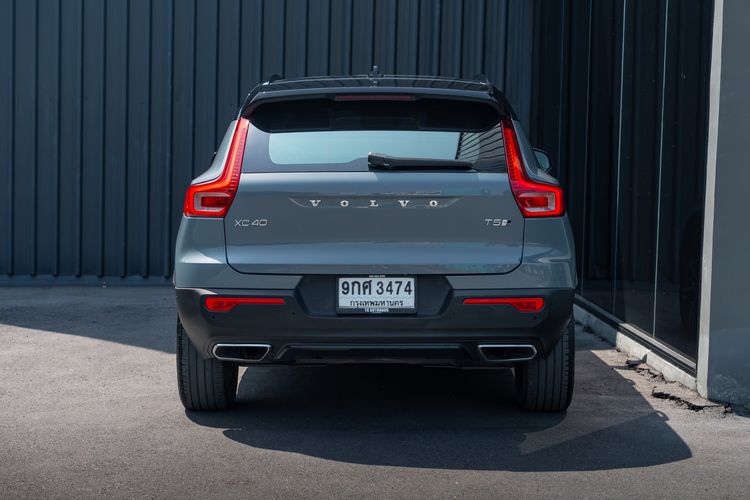 Volvo XC40 2020 2.0 T5 R-Design 4WD Utility-car เบนซิน ไม่ติดแก๊ส เกียร์อัตโนมัติ เทา รูปที่ 4