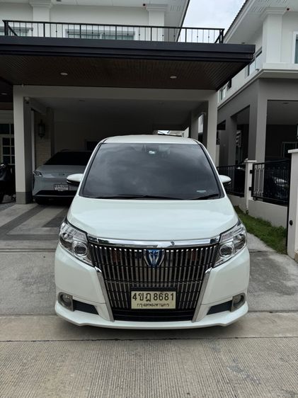 Toyota Esquire 2015 1.8 Hybrid Gi Sedan เบนซิน ไม่ติดแก๊ส เกียร์อัตโนมัติ ขาว รูปที่ 2
