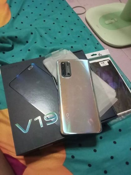 VIVO โทรศัพท์มือถือ V19 สีเงิน รุ่น V19 (1933) Sleek Silver

 รูปที่ 4