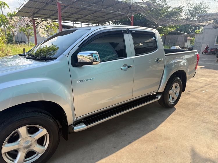 รถ Isuzu D-MAX 2.5 B 4WD สี เทา
