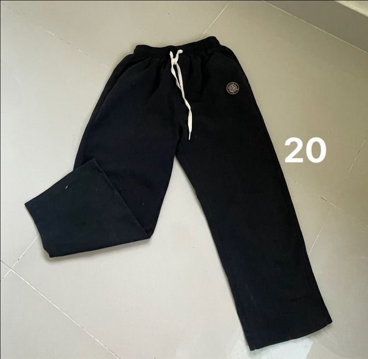 เสื้อผ้ามือสอง รูปที่ 2