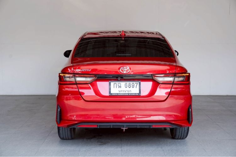 Toyota Yaris ATIV 2022 1.2 Smart Sedan เบนซิน ไม่ติดแก๊ส เกียร์อัตโนมัติ แดง รูปที่ 3
