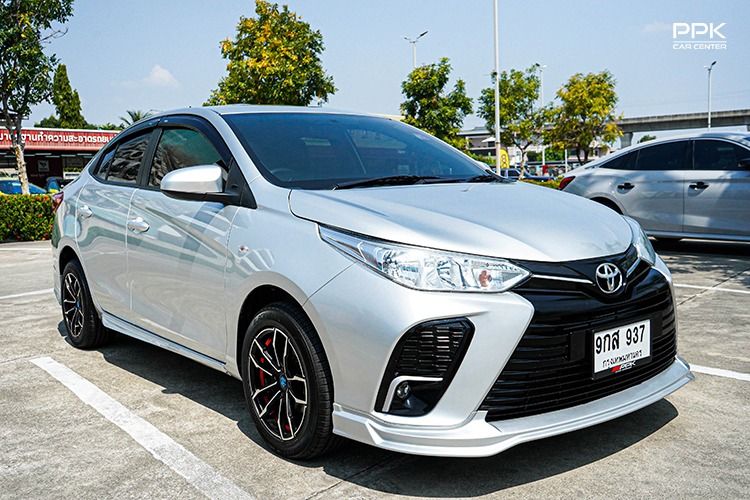 Toyota Yaris ATIV 2021 1.2 Entry Sedan เบนซิน ไม่ติดแก๊ส เกียร์อัตโนมัติ เทา รูปที่ 3