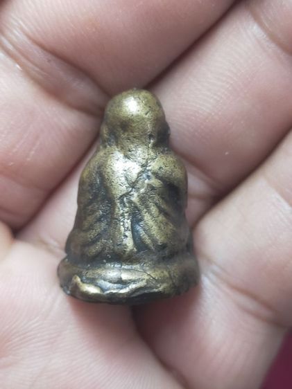 หลวงพ่อเงินพิมพ์ขี้ตาเก่า รูปที่ 2