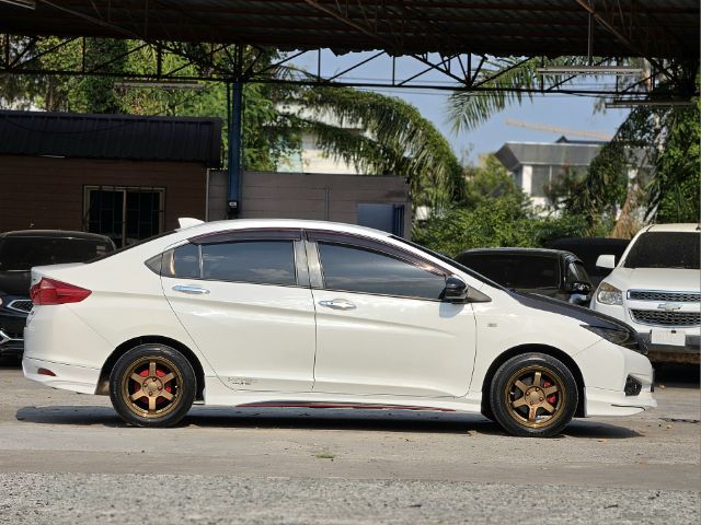 Honda City 2014 1.5 V Plus i-VTEC Sedan เบนซิน ไม่ติดแก๊ส เกียร์อัตโนมัติ ขาว รูปที่ 3