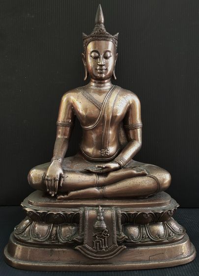 พระพุทธชัยรังสี สธ  รุ่น รวมดวงใจเพื่อสายใจไทย กาหลั่ยทอง