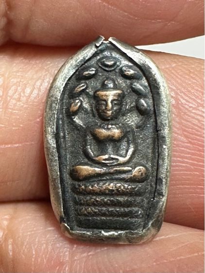 องค์ละ1000🙏ล.ป.ทวด เนื้อขาว พระพอมีอายุความเก่าเลี่ยมเดิม ไม่ทราบที่🙏พระปรกใบมะขาม  รูปที่ 12