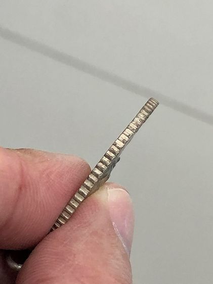 พระเหรียญเงินเก่าคะ รูปที่ 3