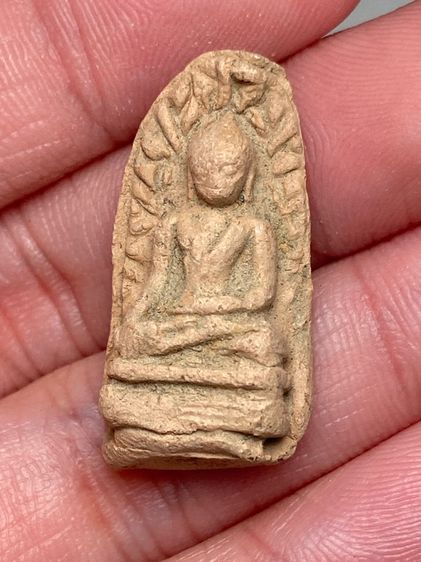 พระรอดเนื้อดิน