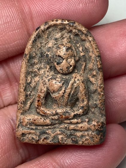 พระซุ้มกอเนื้อดิน