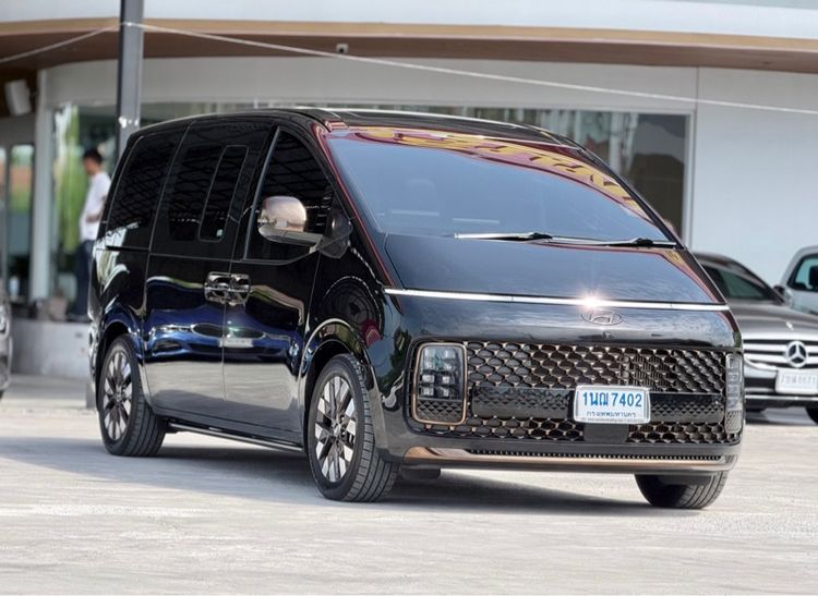 รถ Hyundai Staria PREMIUM 2.2 สี ดำ