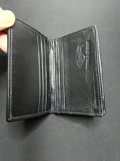กระเป๋าใส่บัตรหนังปลากระเบนแท้ สีดำ ทรงพับ สวยหรูทนทาน รูปที่ 9