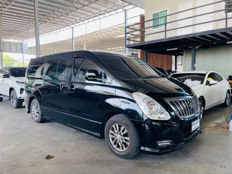 รถ Hyundai H-1  2.5 Deluxe สี ดำ