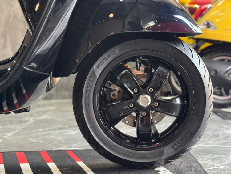 Vespa GTS300 hpe รูปที่ 8