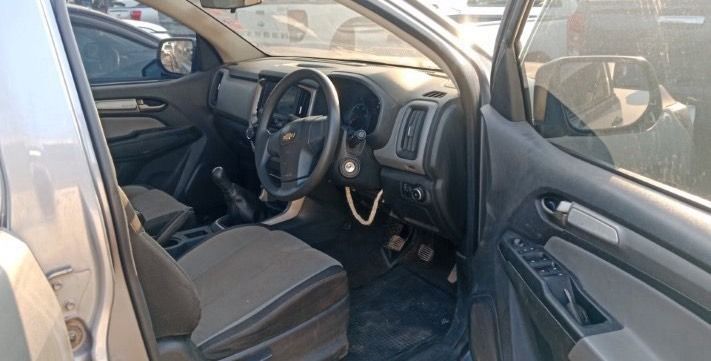 Chevrolet Colorado 2016 2.5 Pickup ดีเซล เกียร์ธรรมดา เทา รูปที่ 3