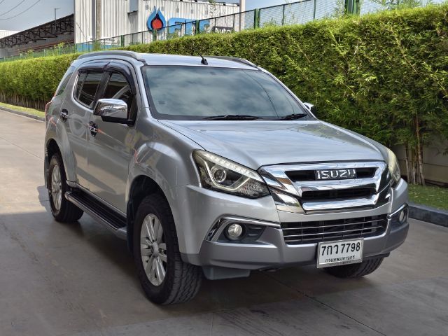 รถ Isuzu MU-X 1.9 สี เทา