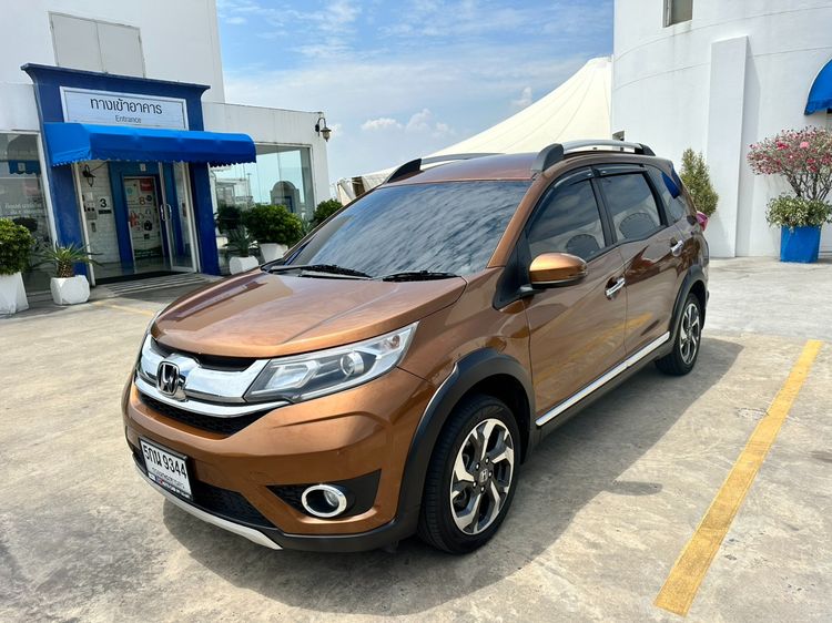 รถ Honda BR-V 1.5 SV สี น้ำตาล