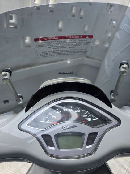 Vespa Sprint 150 สีเทาแลมโบ รูปที่ 7