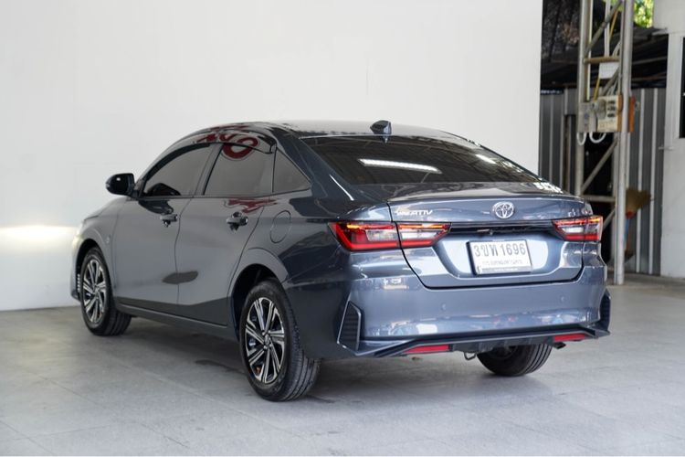 Toyota Yaris ATIV 2022 1.2 Smart Sedan เบนซิน ไม่ติดแก๊ส เกียร์อัตโนมัติ เทา รูปที่ 4