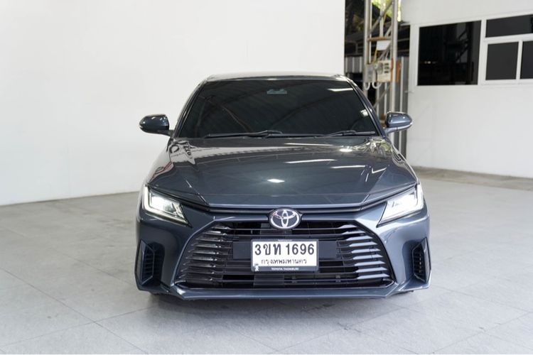 Toyota Yaris ATIV 2022 1.2 Smart Sedan เบนซิน ไม่ติดแก๊ส เกียร์อัตโนมัติ เทา รูปที่ 2