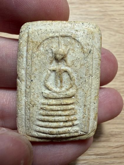 สมเด็จเกศไชโย หกชั้น เนื้อเก่า