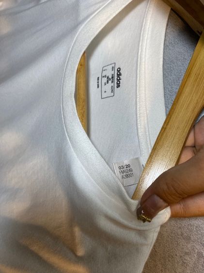 เสื้อยืด adidas Multi Linear Sportswear Graphic  รูปที่ 6