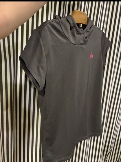 เสื้อpoloมีฮู้ด ใส่เล่นกีฬา ได้ทุกแบบ ได้ เนื้อผ้า ระบาย กันร้อน กันแดดกันเหงื่อได้ดี ยี่ห้อ le coq sporttifแท้ รูปที่ 6