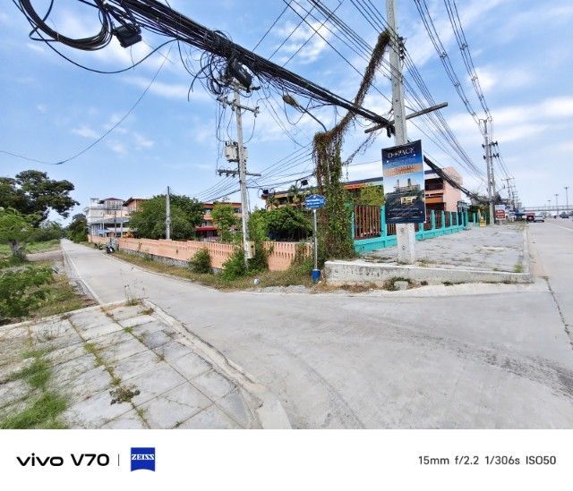 ใช่ ขายโรงเรียนติดถนนสุขุมวิท  ทำเลทอง สนใจโทรคุย รูปที่ 3