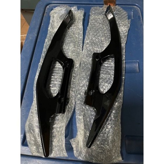 อะไหล่แท้ถอดรถ ที่จับกันตกท้าย Honda Forza 350 (ปี 2022) สีดำเงา สภาพสวยกริบ รูปที่ 2