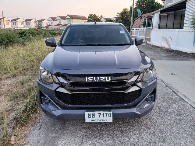 Isuzu D-MAX 2024 1.9 S Pickup ดีเซล ไม่ติดแก๊ส เกียร์ธรรมดา เทา รูปที่ 2