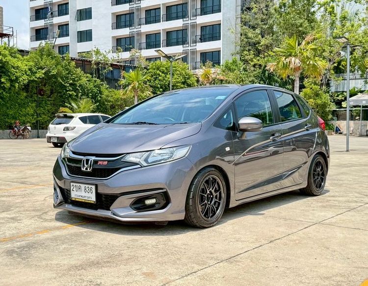 รถ Honda Jazz 1.5 V Plus i-VTEC สี เทา