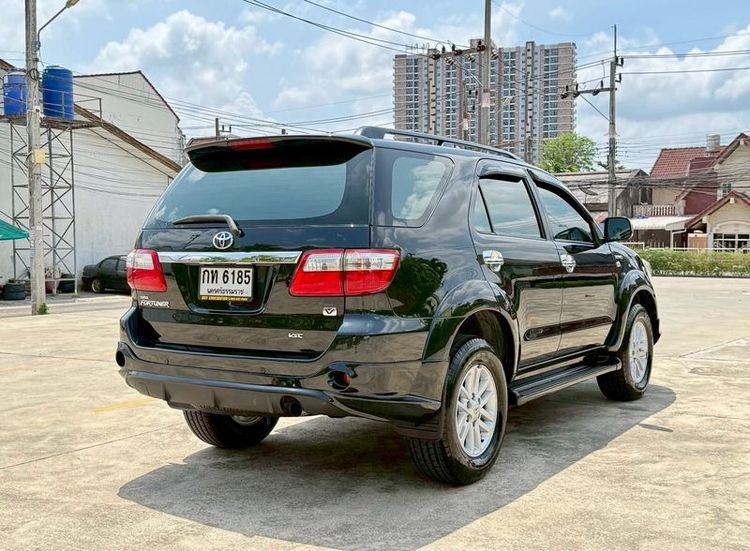 Toyota Fortuner 2011 3.0 V Utility-car ดีเซล ไม่ติดแก๊ส เกียร์อัตโนมัติ ดำ รูปที่ 4