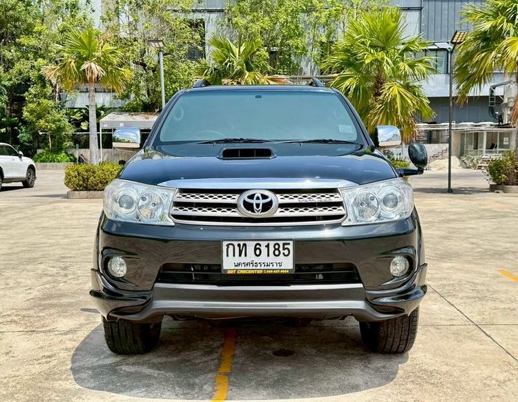 Toyota Fortuner 2011 3.0 V Utility-car ดีเซล ไม่ติดแก๊ส เกียร์อัตโนมัติ ดำ รูปที่ 2