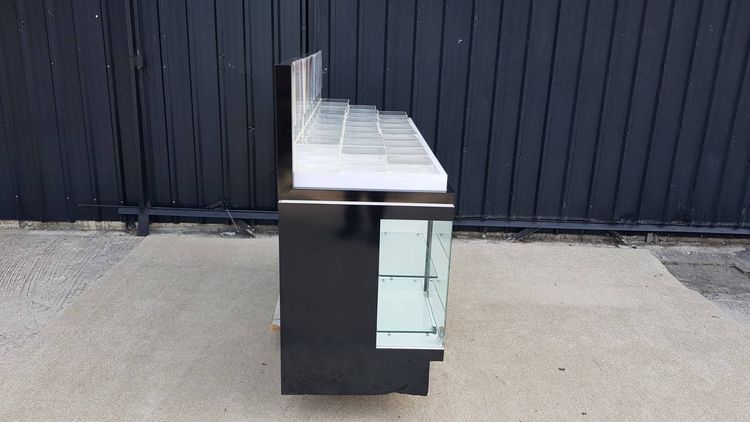 ตู้โชว์กระจก ตู้โชว์เครื่องสำอางไม้ 2 บานเปิดกระจก 3 บานเปิดไม้ สีดำ รูปที่ 8