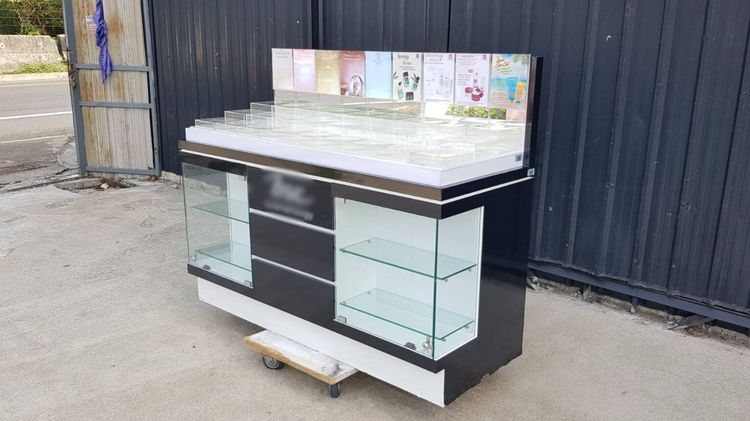 ตู้โชว์กระจก ตู้โชว์เครื่องสำอางไม้ 2 บานเปิดกระจก 3 บานเปิดไม้ สีดำ รูปที่ 2