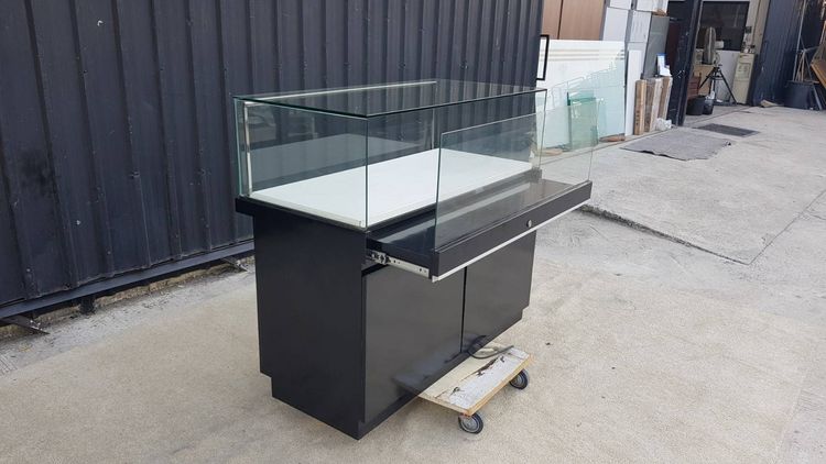 ตู้โชว์กระจก 1 รางเลื่อน 2 บานเปิดไม้ รูปที่ 5