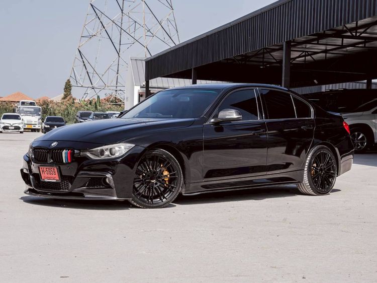 รถ BMW Series 3 320d สี ดำ