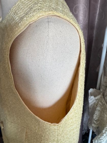 พร้อมส่ง Used Lyn Around Vest Tweed Yellow Pastel L รูปที่ 7
